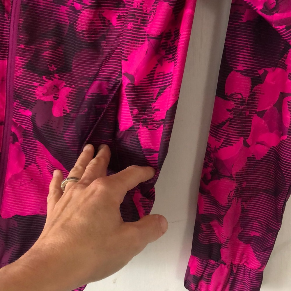 North Face Light Jacket - image 5